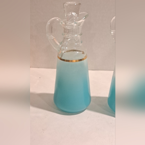 Vintage set of Anchor Hocking Blendo oil and vinegar dispensers. - Picture 11 of 15